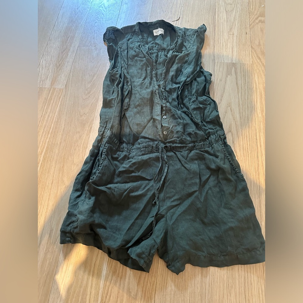 Dark green linen romper’ velvet brand